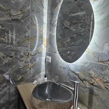 Hotel Dada And Sea *