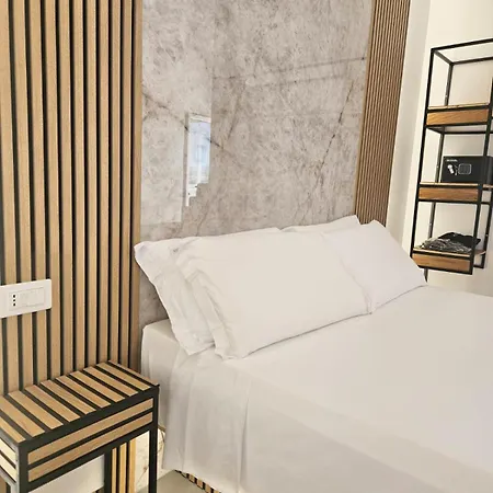 Dada And Sea מלון