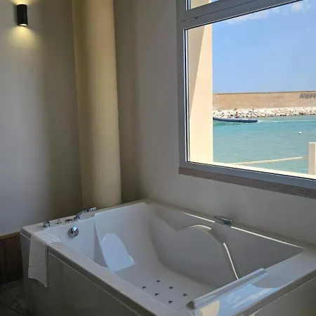 Hotel Dada And Sea